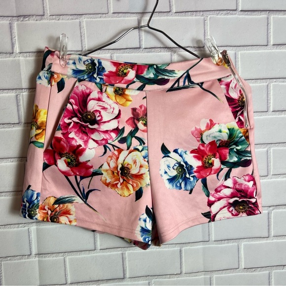 ANOTHER STORY Floral Pink Women's Shorts/size S - Picture 2 of 6